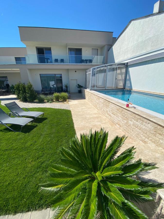 Gut Leithaberg Hotel Jois Bagian luar foto