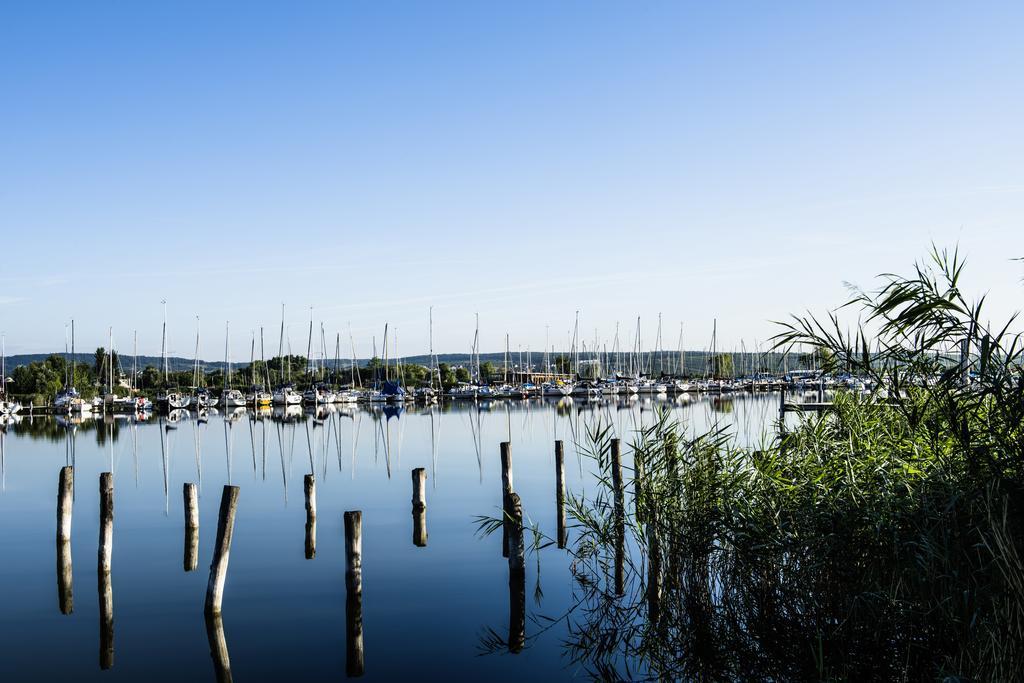 Gut Leithaberg Hotel Jois Bagian luar foto