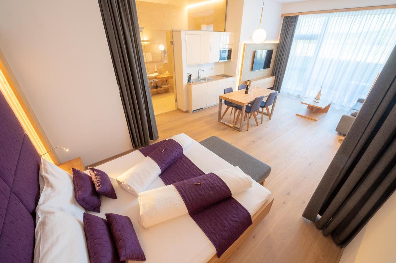 Gut Leithaberg Hotel Jois Bagian luar foto