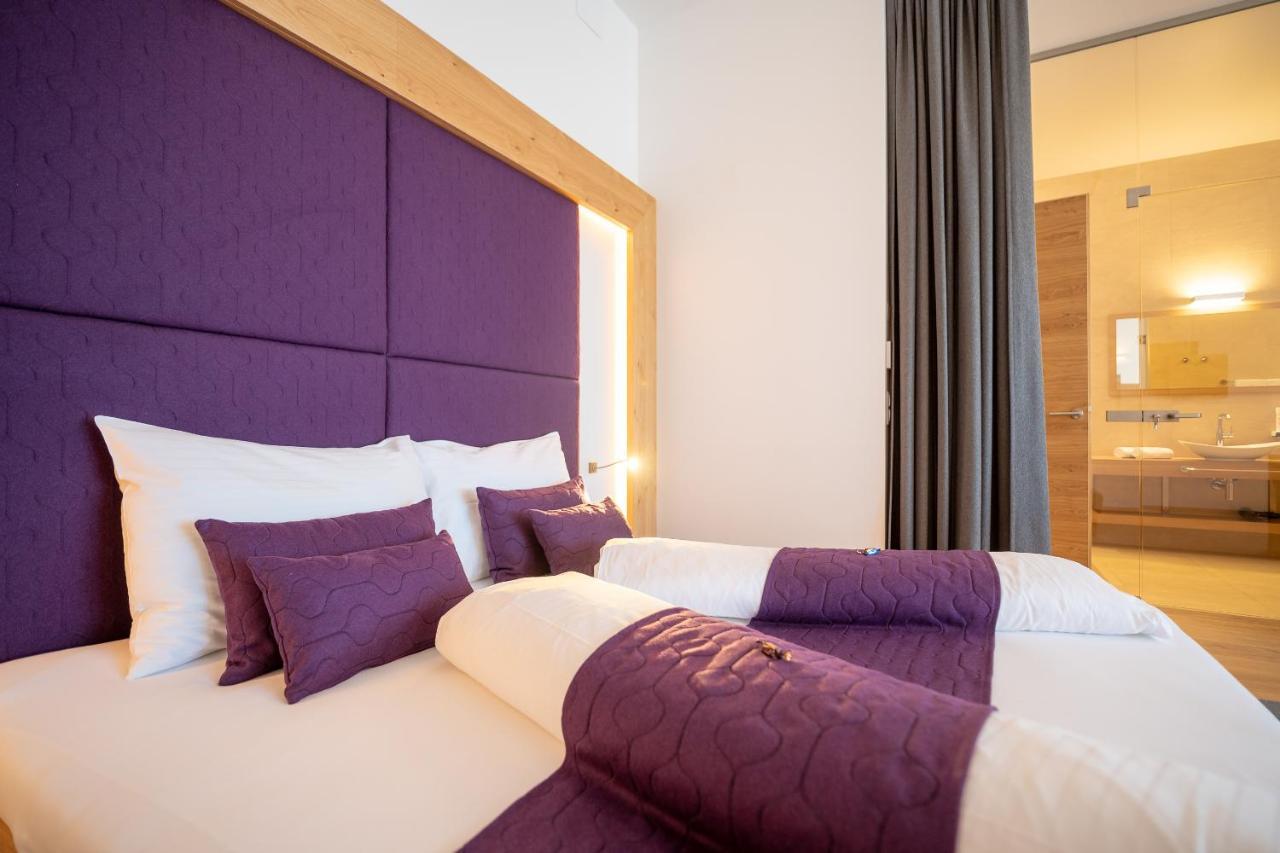 Gut Leithaberg Hotel Jois Bagian luar foto