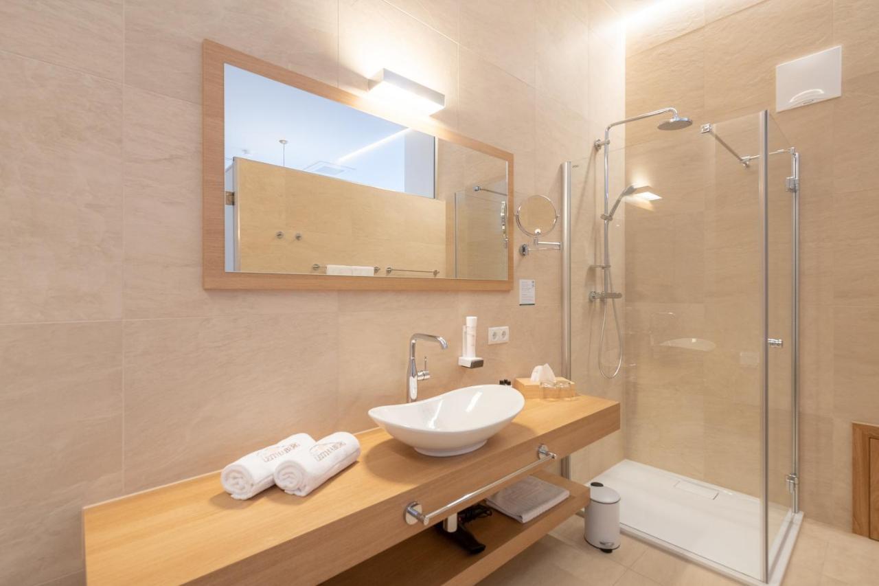 Gut Leithaberg Hotel Jois Bagian luar foto